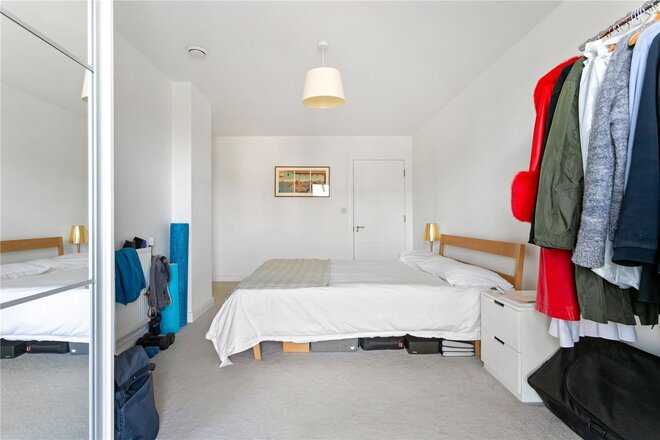 Mill Court, London, E5