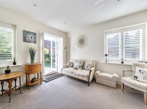 Holmes Field Court, Bentley, GU10