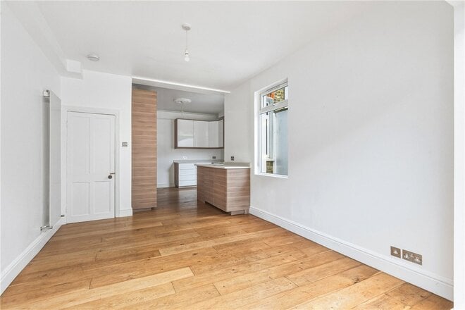 Southcroft Road, London, SW16