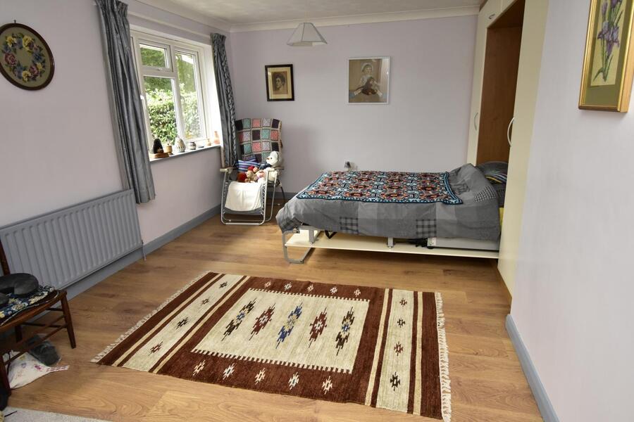 A BEDROOM 2.JPG