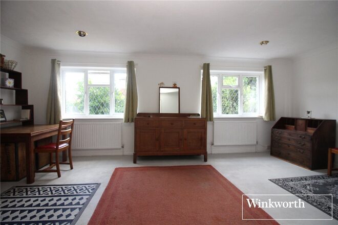 Oakwood Avenue, Hertfordshire, WD6