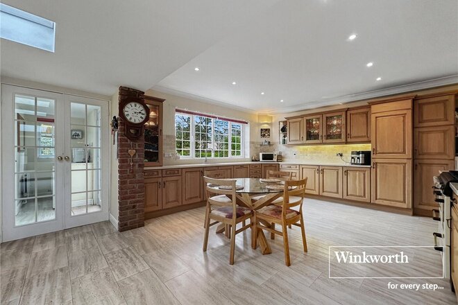Crescent Walk, Ferndown, BH22