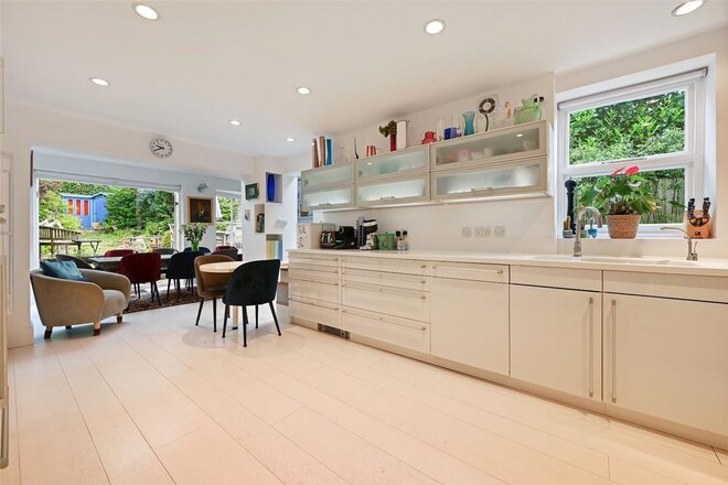 Creighton Road, London, NW6