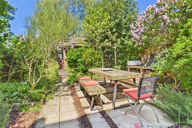 Fairmile Avenue, London, SW16