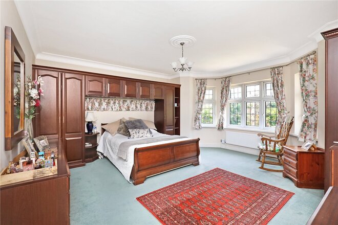 Tring Avenue, Ealing Common, W5