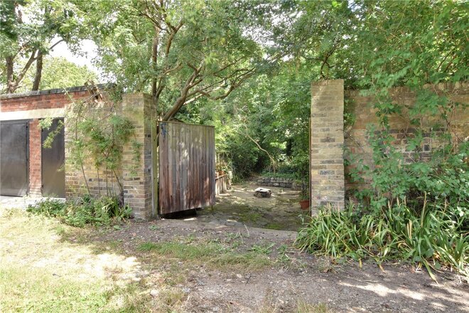 Lewisham Way, Brockley, SE4
