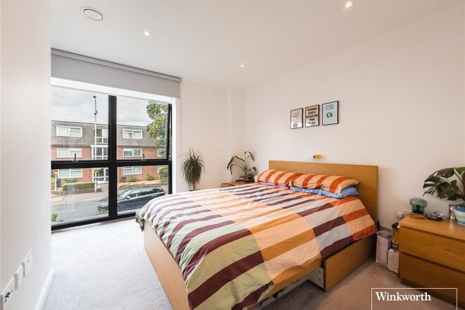 Station Approach, Ruislip, HA4
