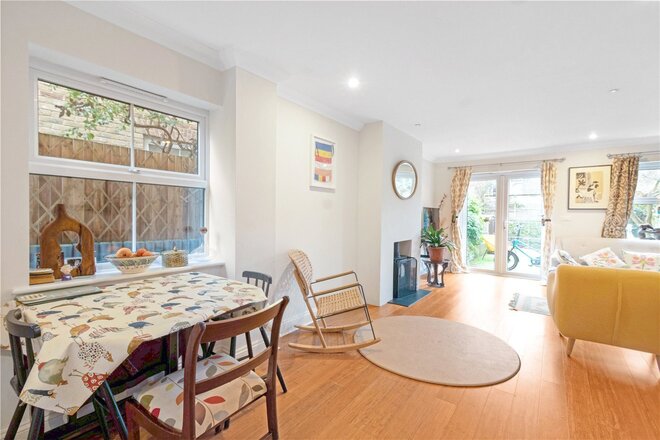 Hayes Grove, East Dulwich, SE22