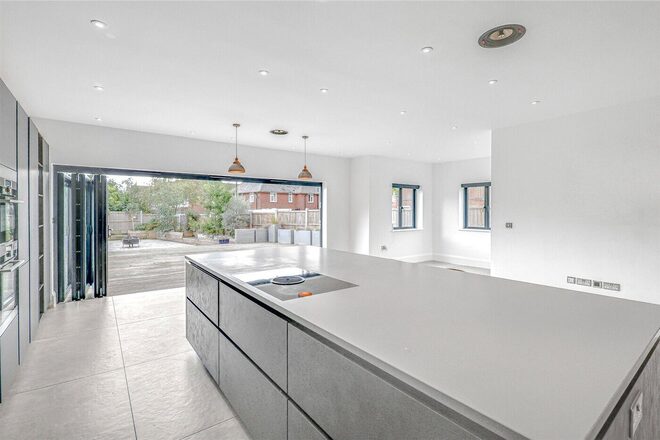 Mount Avenue, Essex, SS0