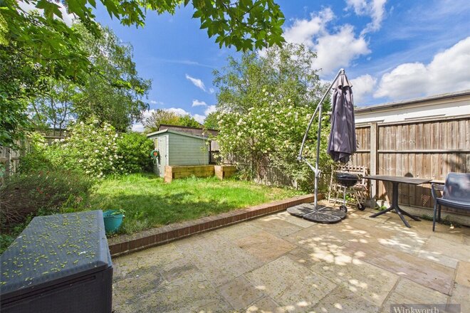 Clayton Road, Chessington, KT9