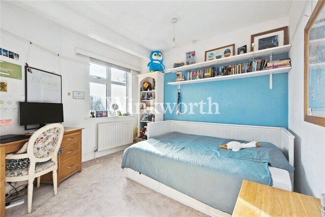 Fox Lane, London, N13