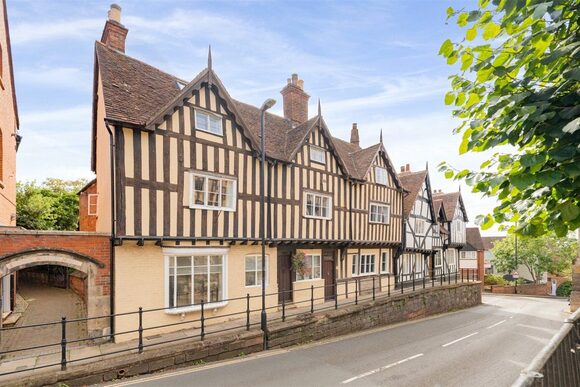 High Street, Warwickshire, CV34