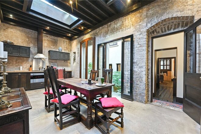 Great Russell Street, London, WC1B