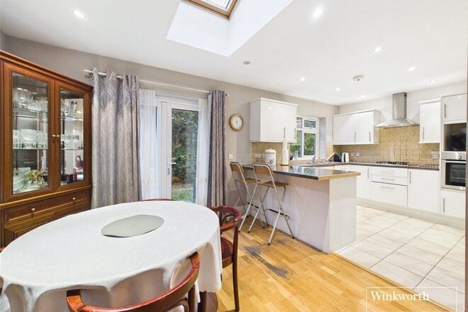 Tudor Close, London, NW9
