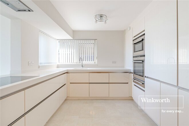 Boscombe Overcliff Drive, Dorset, BH5