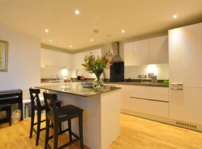 Jubilee Court, London, SE10