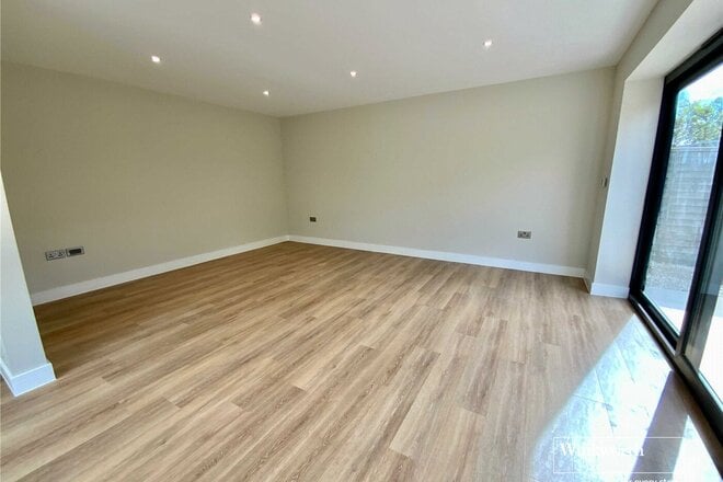 Dunlin Close, Dorset, BH23