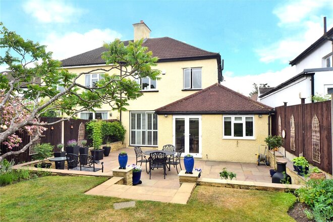Redford Avenue, Wallington, SM6