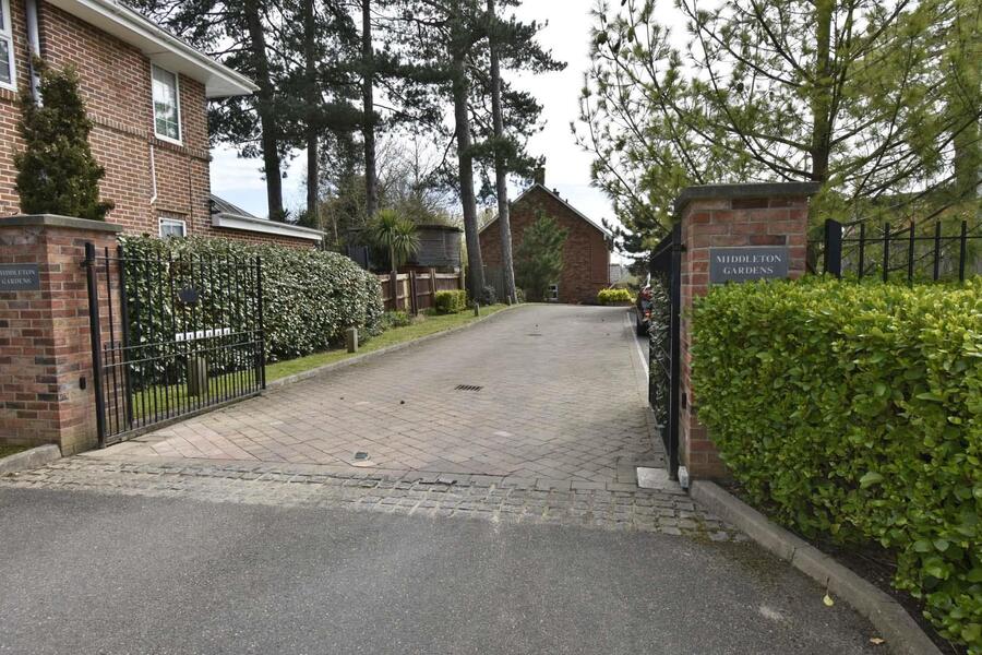 A ENTRANCE.JPG