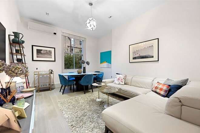 Bolingbroke Road, Brook Green, W14