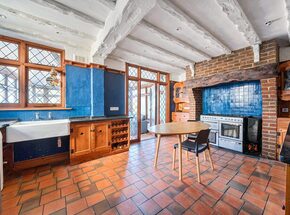 Annsworthy Crescent, London, SE25