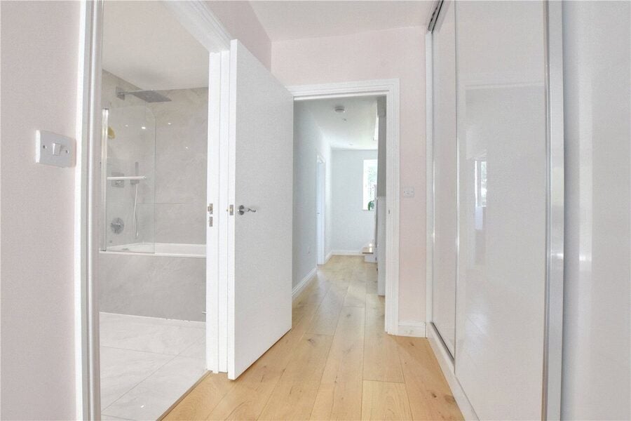 Bedtoom/En-Suite