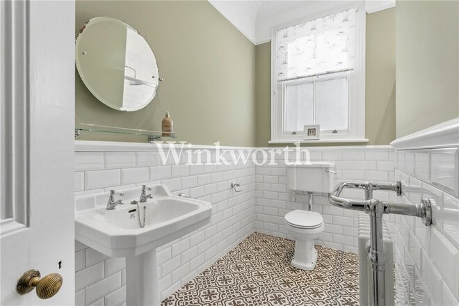 Fox Lane, London, N13