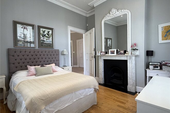 Point Pleasant, London, SW18