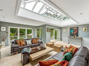 Creighton Avenue, London, N2