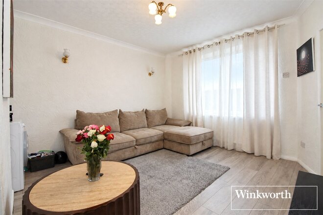Morpeth Avenue, Hertfordshire, WD6