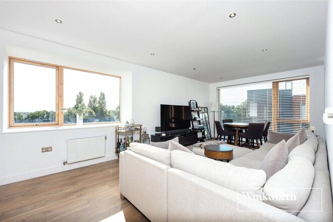 Ebony Crescent, Barnet, EN4