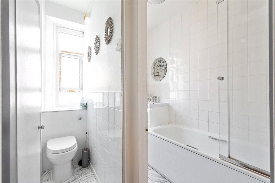 Bathroom + Wc