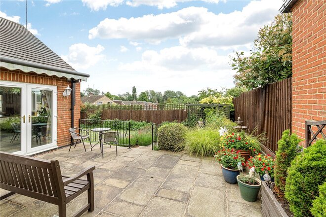 Oak Tree Close, Little Billing, NN3