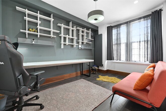 Thorpebank Road, London, W12