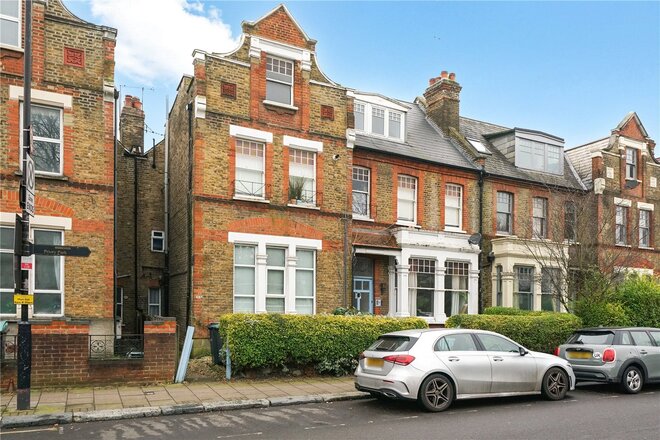 Rokesly Avenue, London, N8