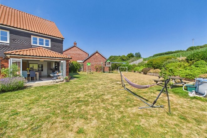 Court Barton Close, Exeter, EX5