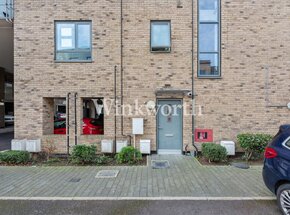 Lily Way, London, N13