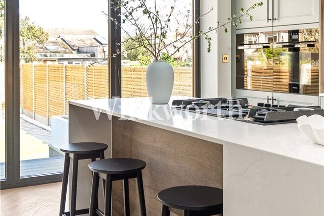 Downhills Park Road, London, N17