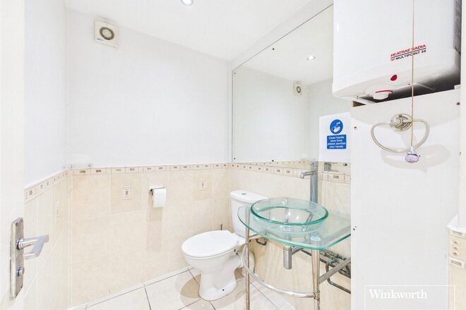 Kenton Road, Harrow, HA3