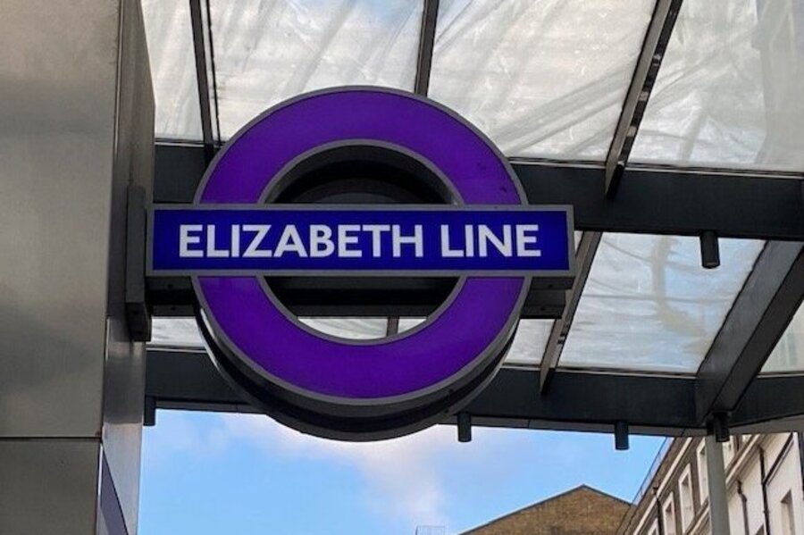 Elizabeth Line Sign