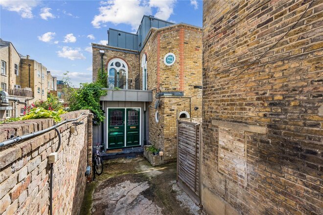 Barbauld Road, London, N16