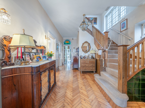 The Ridgeway, London, NW11