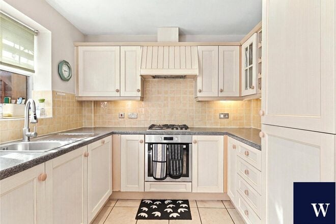 Honiton Gardens, London, NW7