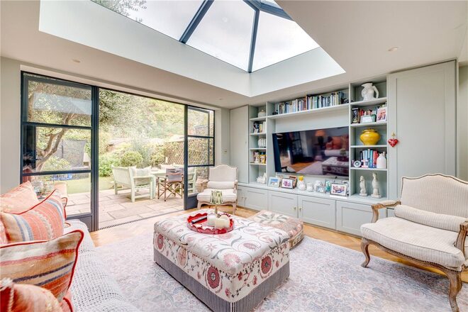 Hugon Road, London, SW6
