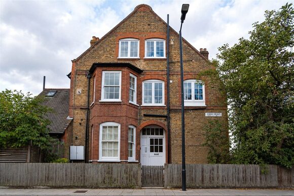 Oakhurst Grove, East Dulwich, SE22