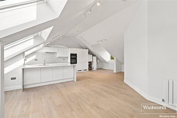 Temple Close, London, N3
