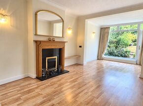 East Walk, East Barnet, EN4