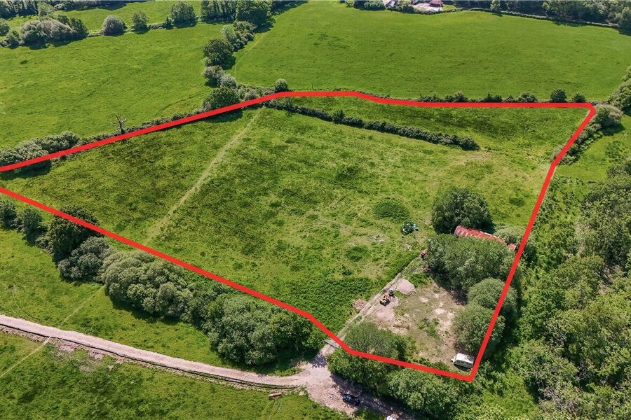 Lot 1