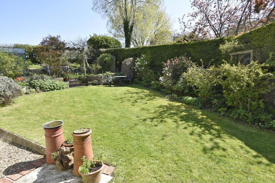A GARDEN 1.JPG