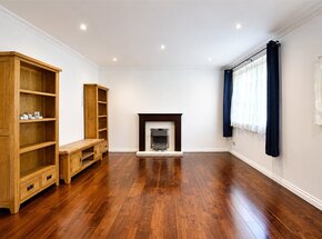 Medebourne Close, London, SE3